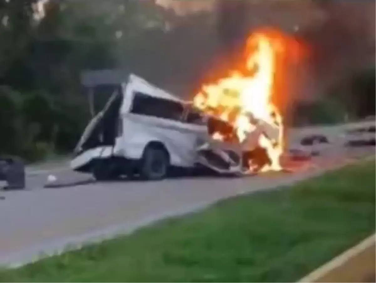 Meksika’da Feci Trafik Kazası: 15 Ölü