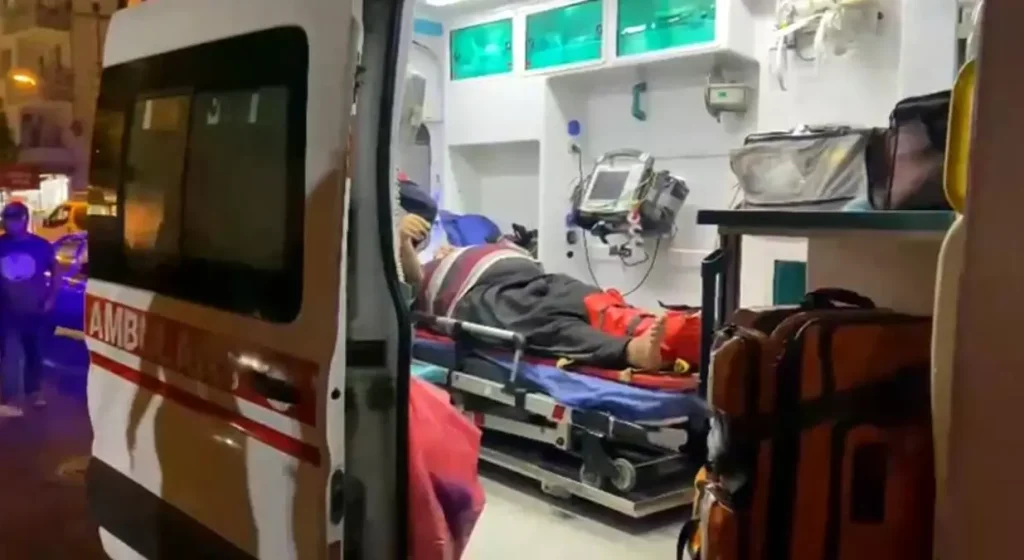 Mersin’de Otomobil-Motosiklet Çarpışması: 2 Yaralı