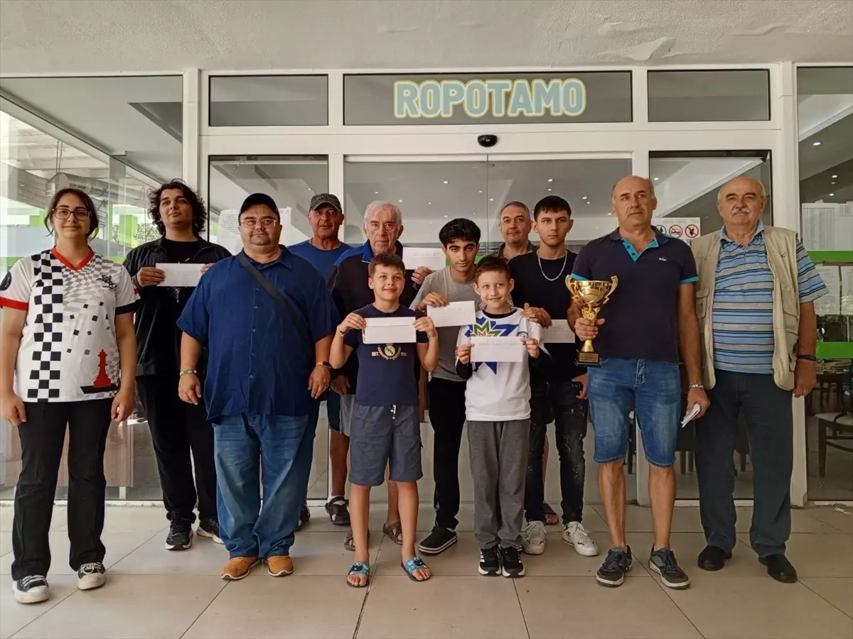 Muğla Büyükşehir Belediyesi Sporcuları Satrançta Parıldıyor