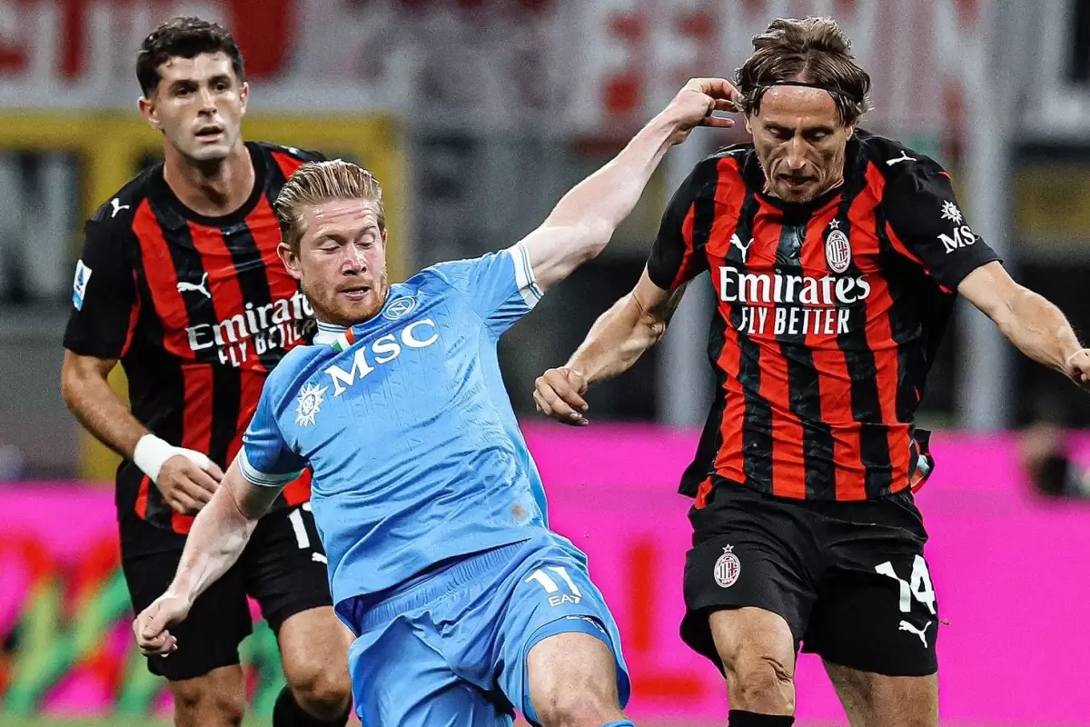 Milan, Napoli’yi 2-1 Yendi: Liderlik Koltuğunu Değiştirdi