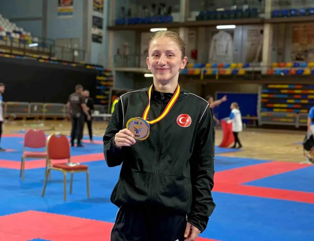 Manisa’lı Nurbade Büber İspanya’da Akdeniz Şampiyonu Oldu