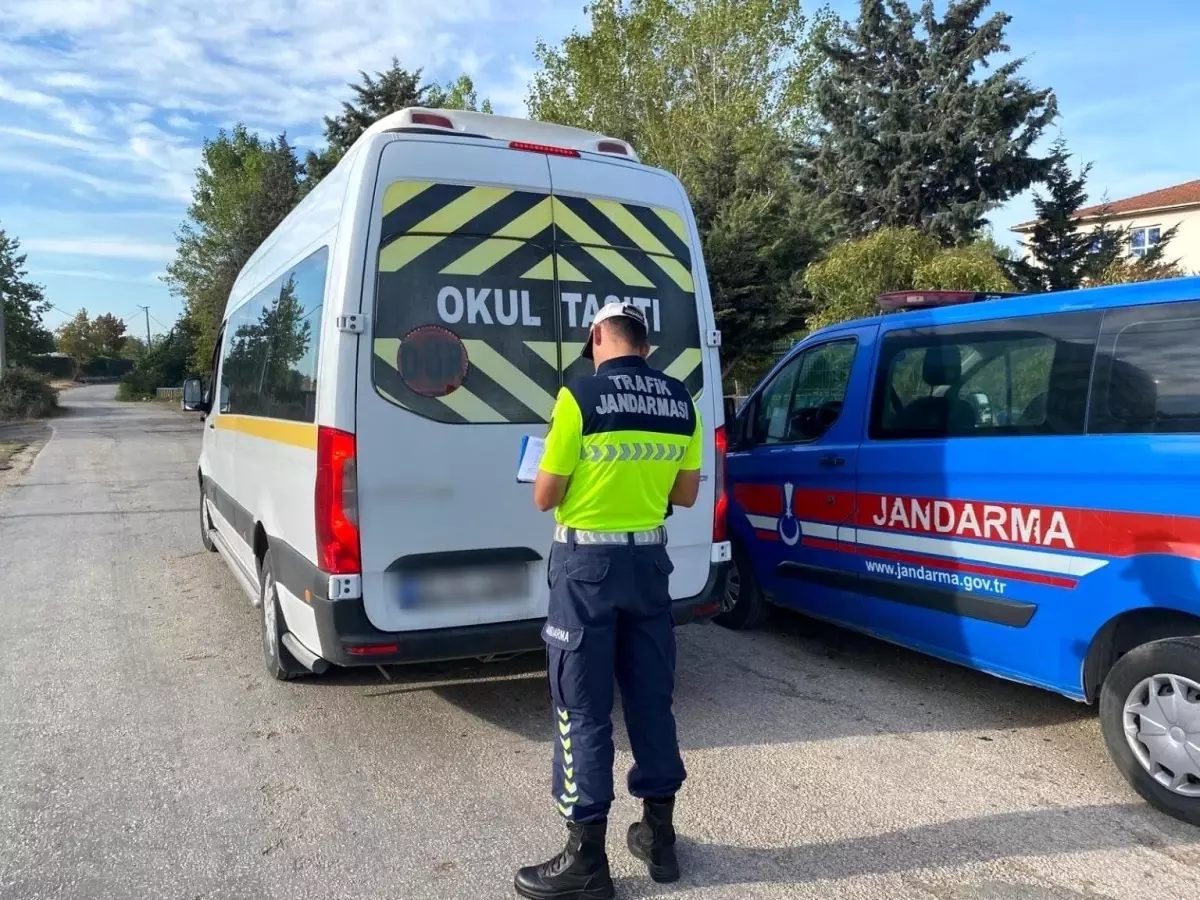 Okul Yolculuklarında Jandarma Denetimleri Sürüyor