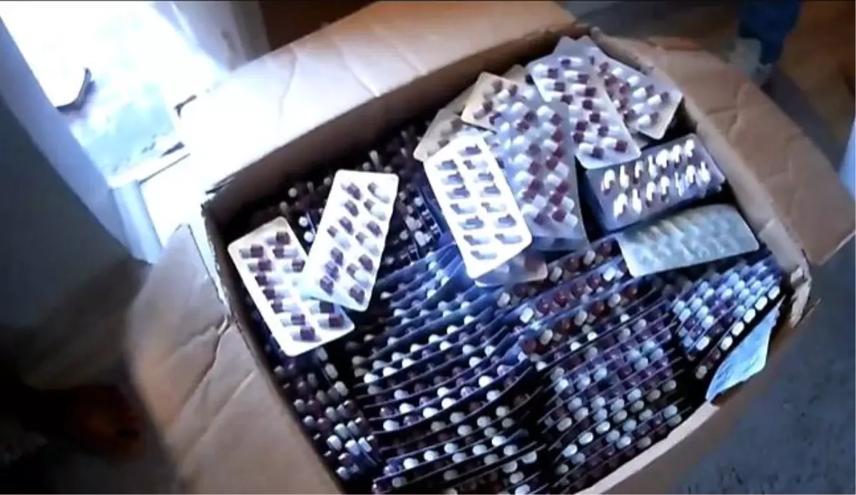 Okul Duvarında Uyuşturucu Satışı: Şok Eden Ele Geçirildi