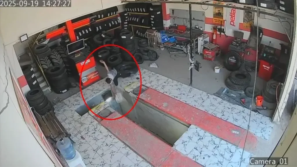 İş Yerinde Korkutan Anlar: Çırak Tamir Çukuruna Düştü