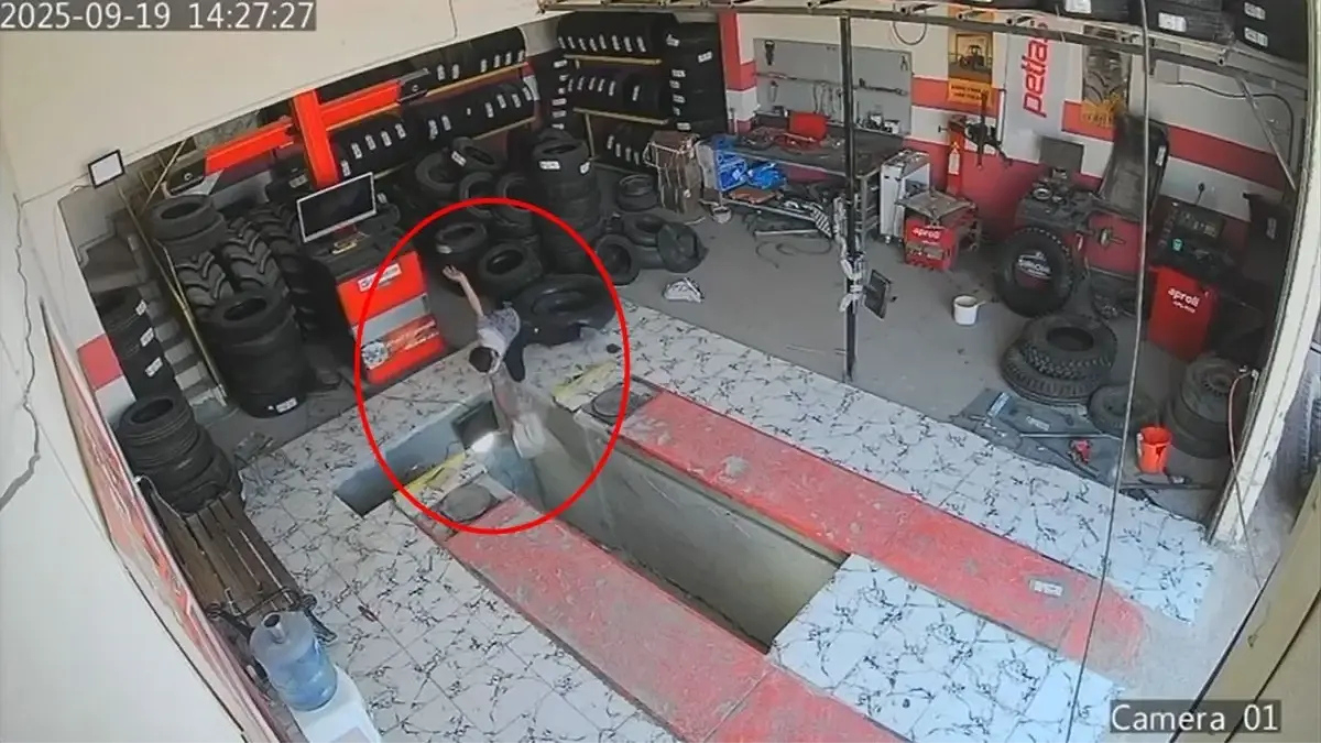 İş Yerinde Korkutan Anlar: Çırak Tamir Çukuruna Düştü