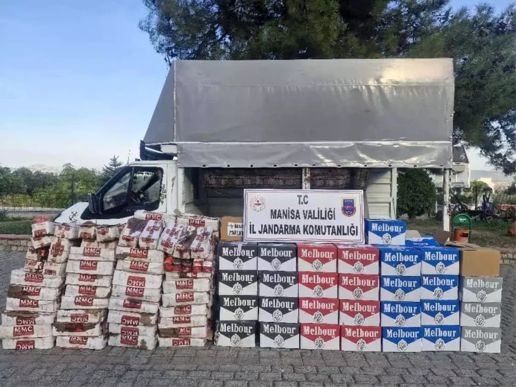 Manisa’da Kaçak Tütün ve Sigara Kağıdı Operasyonu