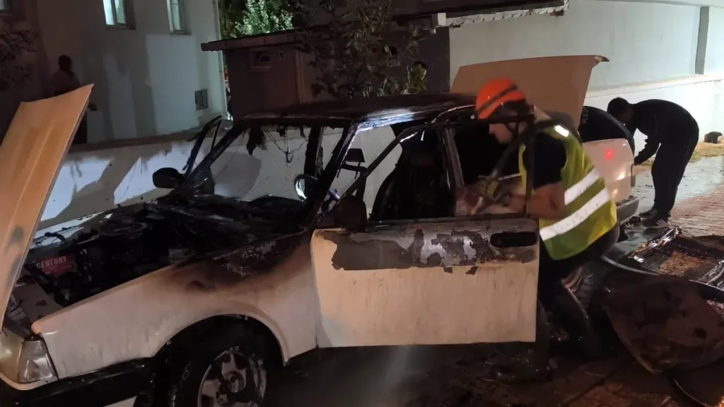 Kontak Çalıştırılırken Otomobil Alev Aldı