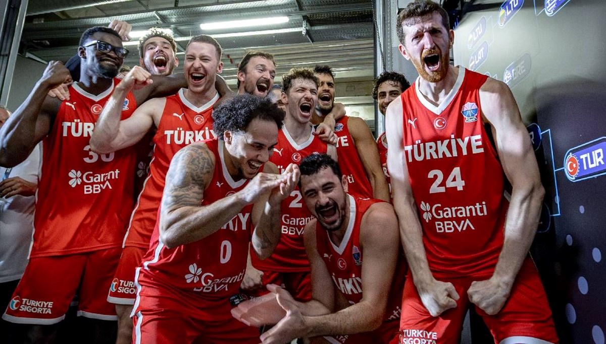 Cumhurbaşkanı Erdoğan’dan 12 Dev Adam’a tebrik telefonu