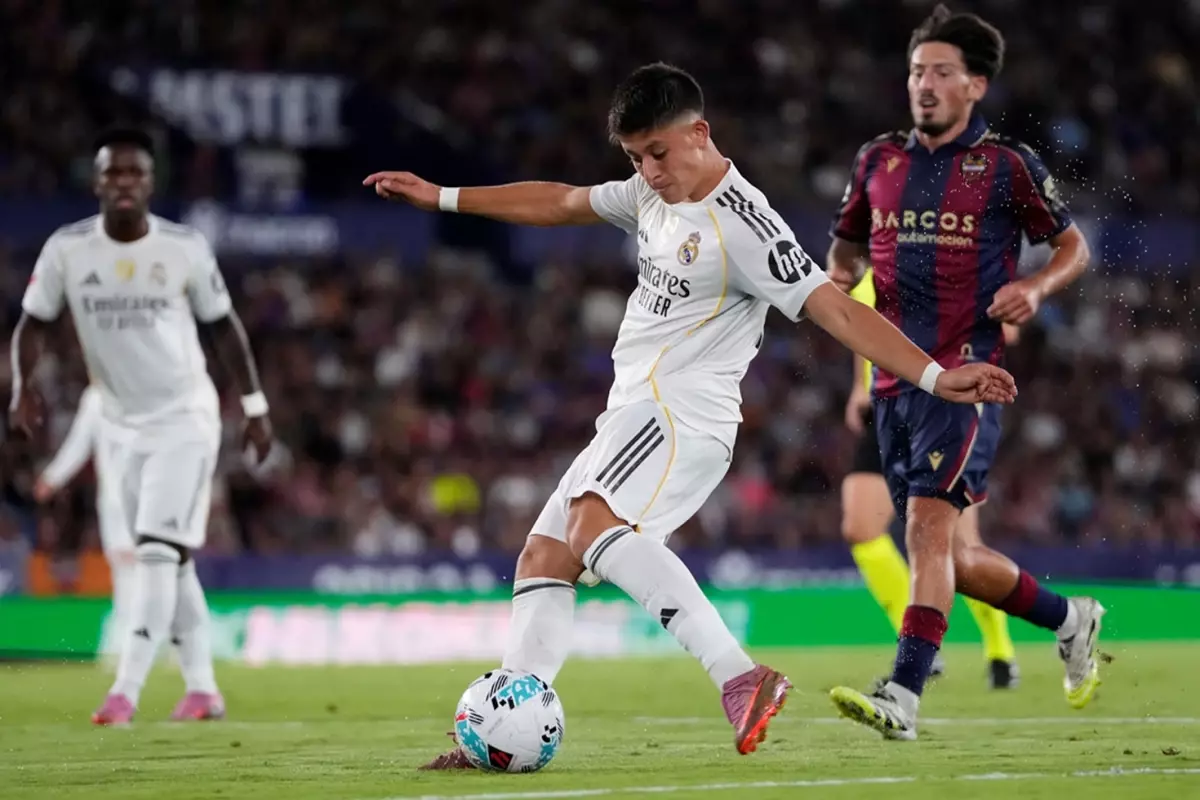 Real Madrid, Levante’yi 4-1 Mağlup Etti