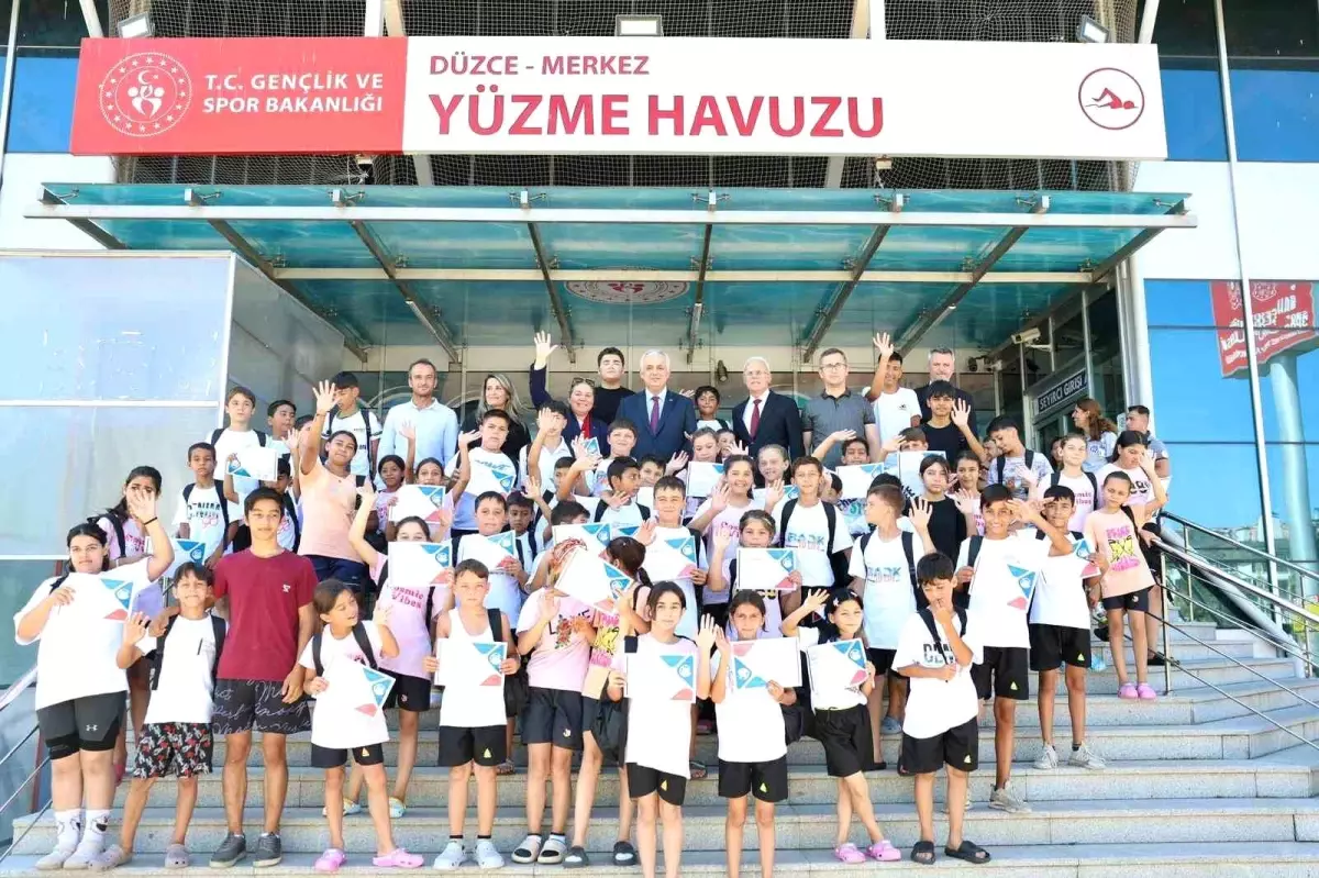 Düzce’de Roman Çocuklara Yüzme Eğitimi