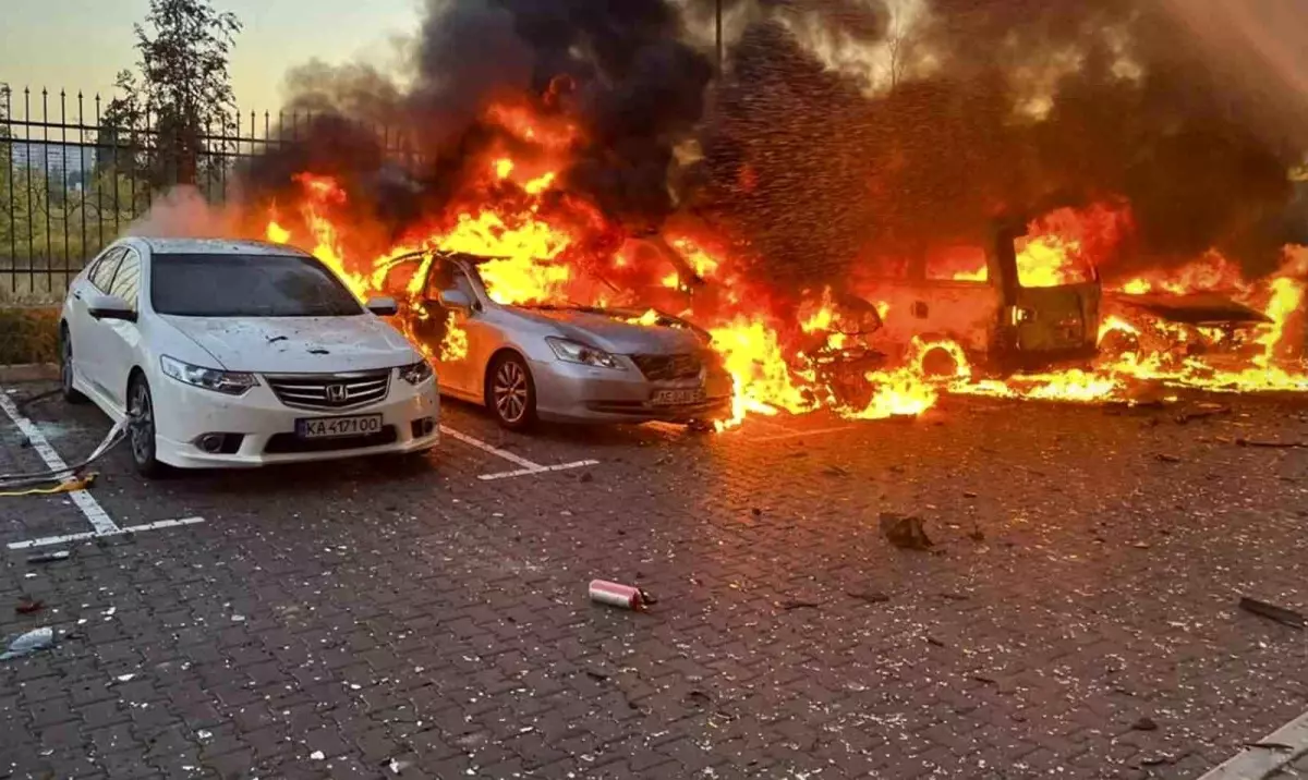 Rusya’dan Ukrayna’ya Yoğun Hava Saldırısı: 3 Ölü
