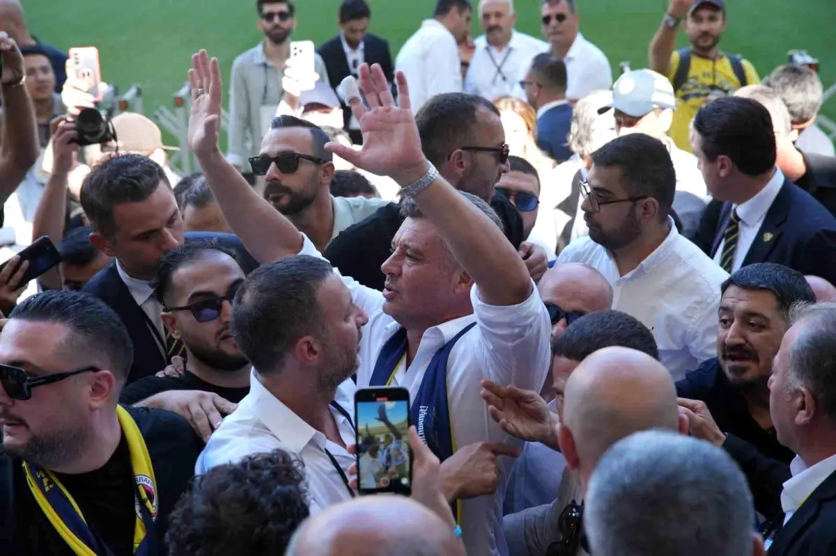 Fenerbahçe’de Yeni Başkan Sadettin Saran Seçildi