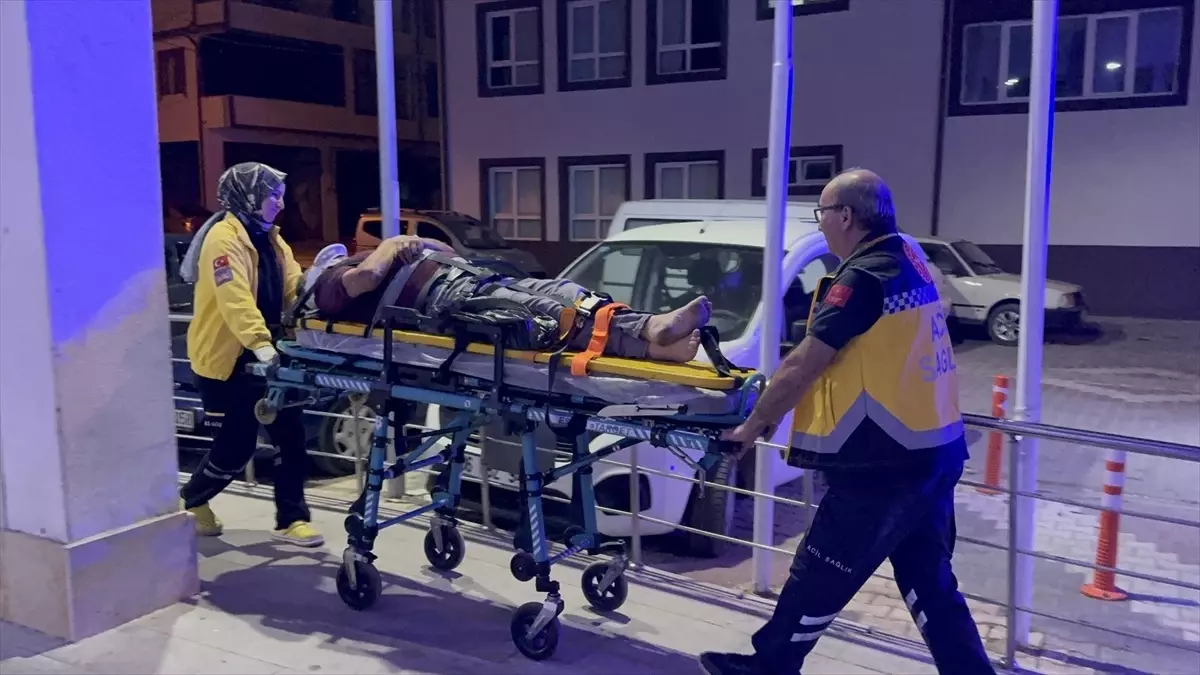 Sakarya’da Tır Kazası: Sürücü Hayatını Zor Kazandı