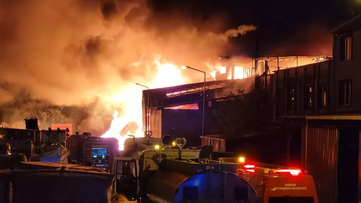 Samsun’da Kereste Fabrikasında Büyük Yangın