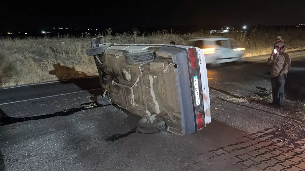 Şanlıurfa’da Otomobil Devrildi: 3 Kişi Yaralandı