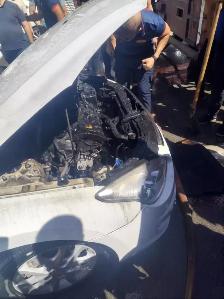 Siirt’te Seyir Halindeki Araç Alev Aldı