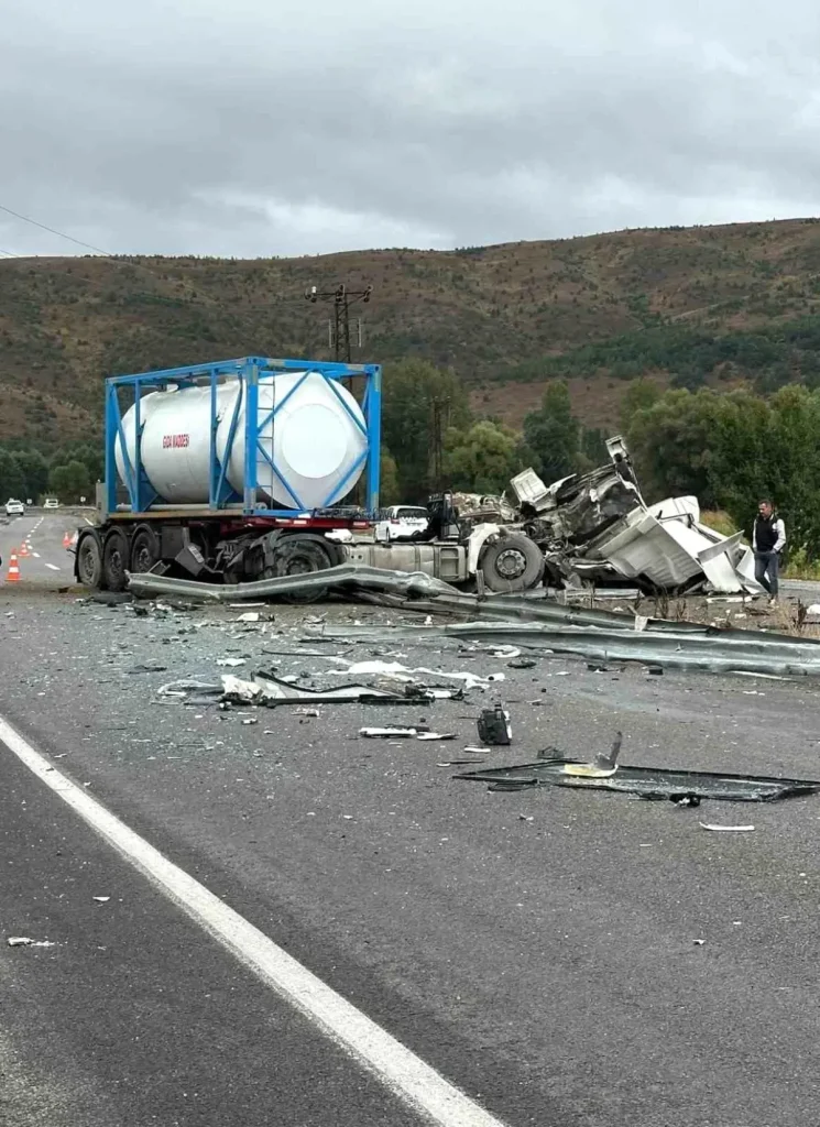 Sivas’ta Feci Kaza: 18 Yaralı, 3’ü Ağır