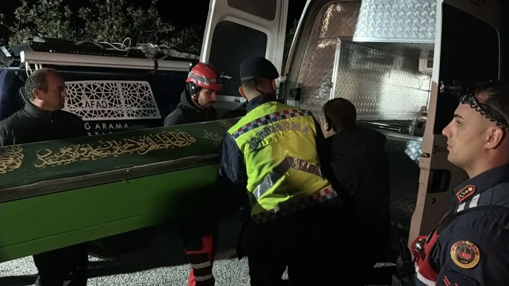 Sivas’ta Uçuruma Yuvarlanan Araçta 4 Kişi Hayatını Kaybetti