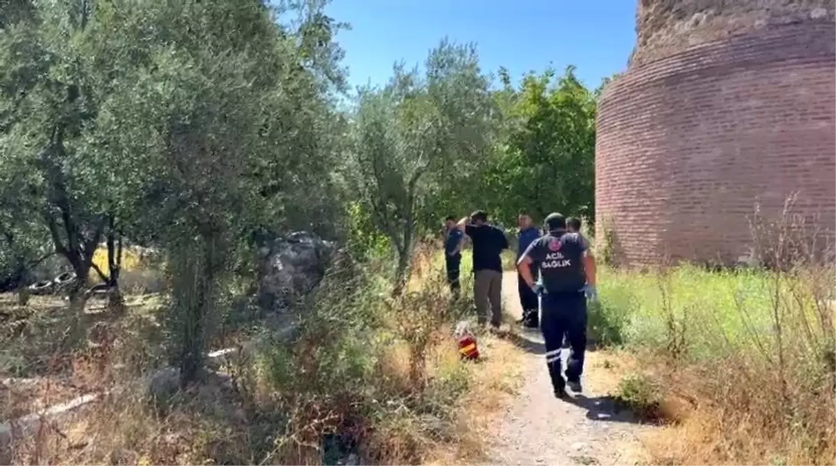 Tarihi Surların Altında Ceset Bulundu: Kimlik Belirlendi