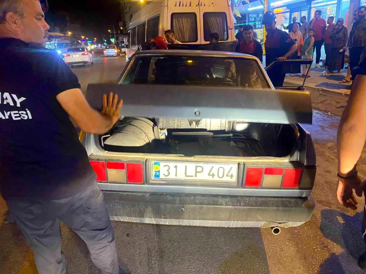 Hatay’da Pikap ile Otomobil Çarpıştı: 4 Yaralı