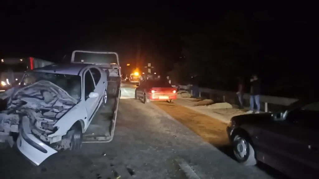 Tosya’da Otomobil Traktöre Çarptı: 1 Ölü, 5 Yaralı