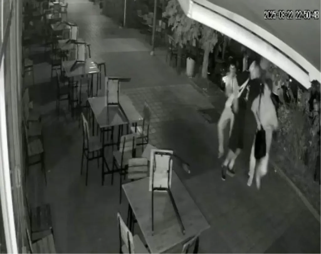 Ukraynalı Genç Sırtından Bıçaklandı