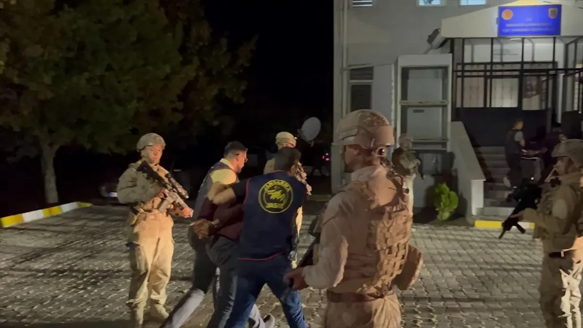 Van’da Silahlı Kavgaya İlişkin 2 Şüpheli Tutuklandı