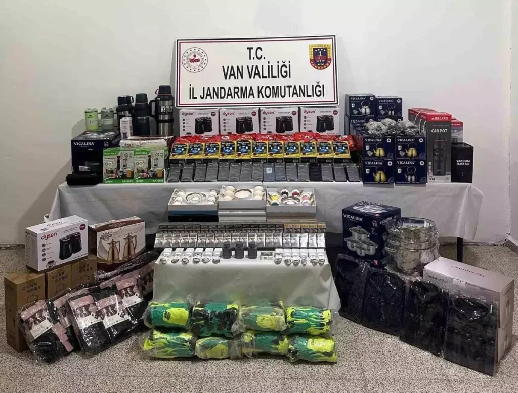 Van’da 1 Milyon TL’lik Gümrük Kaçağı Malzemeler Ele Geçirildi