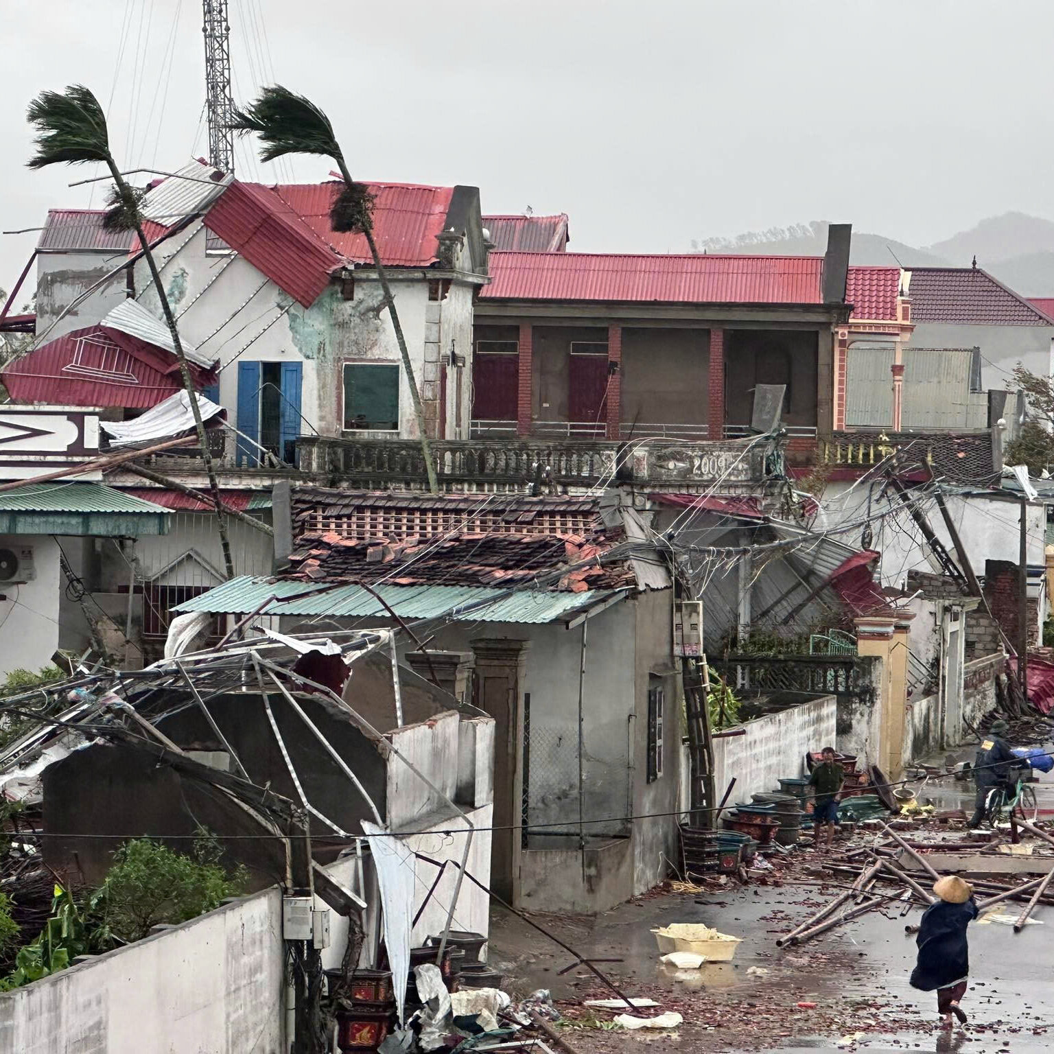 Typhoon Bualoi Slams Into Central Vietnam, Bringing Storm’s Death Toll to 22