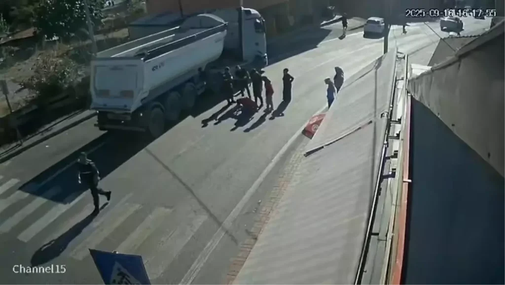 Çocuklara Yaya Geçidinde Düşük Hızla Tehlike