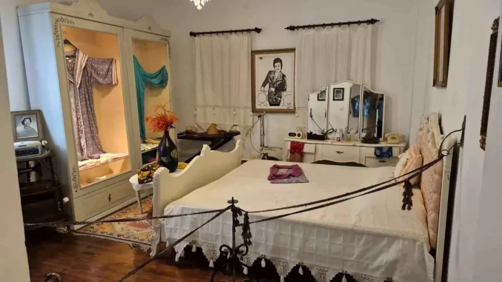 Sanat Güneşi Zeki Müren Anıldı