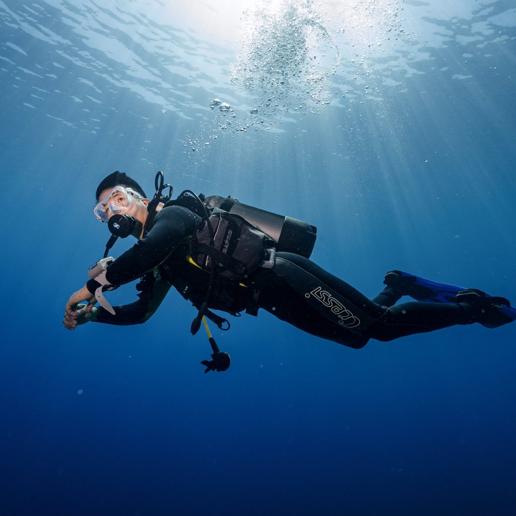 To Get the Story, a Land-Loving Journalist Had to Dive Deep