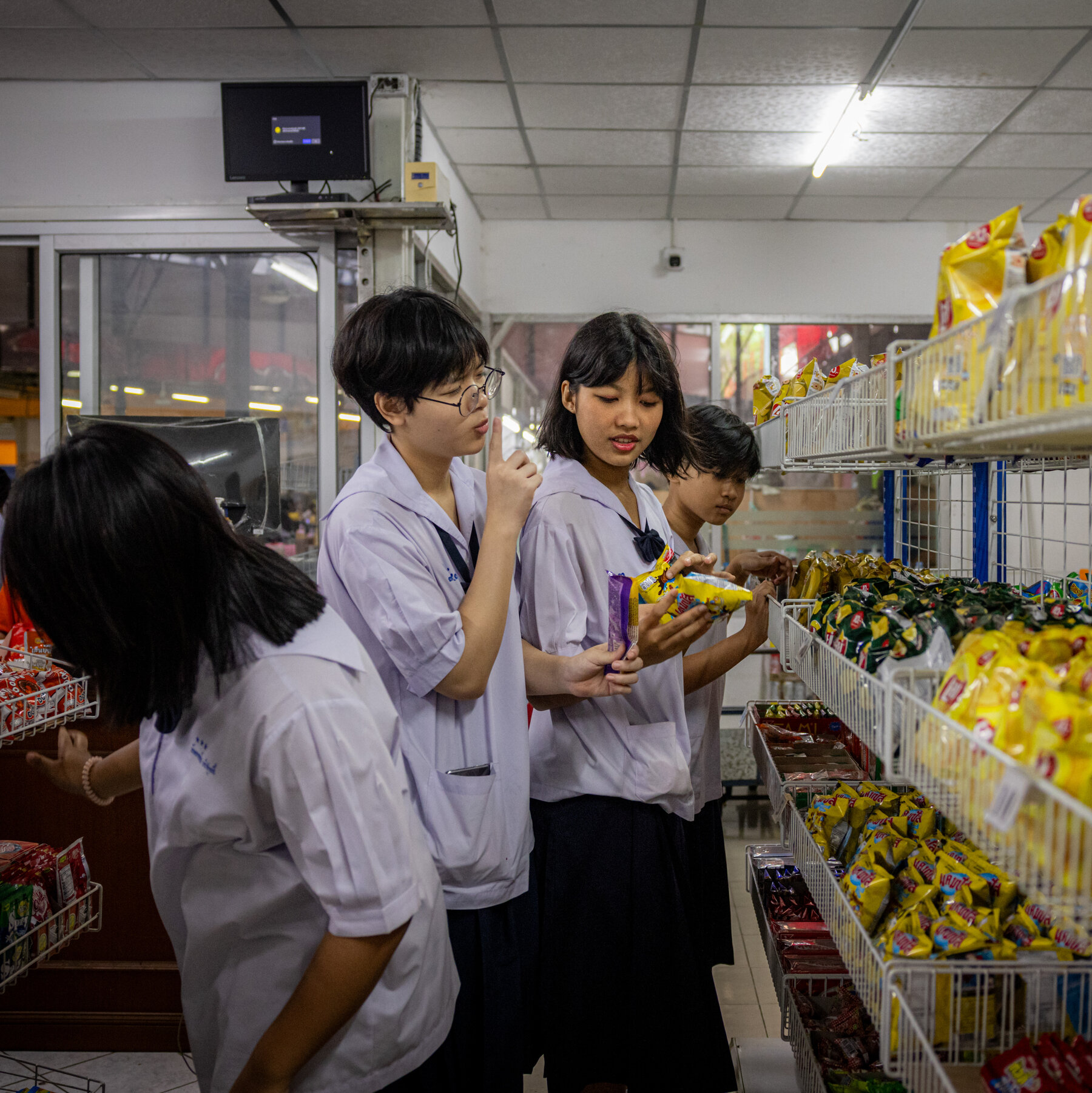 The Cutting Edge of Conformity: Why Thai Students Struggle to Express Themselves