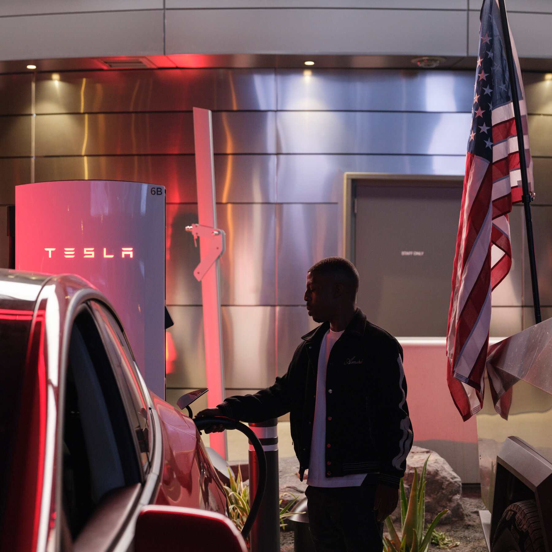 Tesla’s Car Sales Soar 7% as U.S. EV Tax Credit Nears End