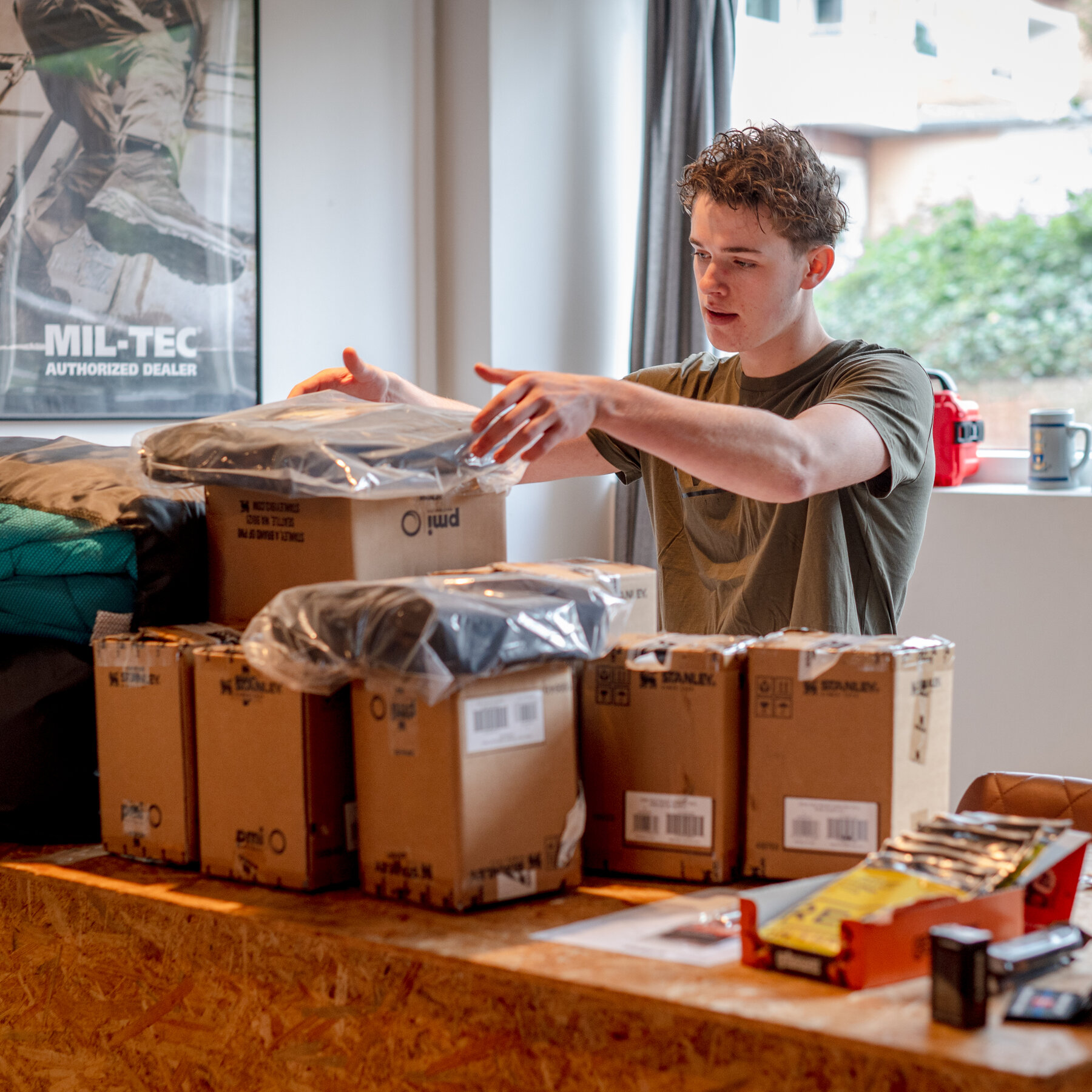 Denmark in Drone Anxiety: Citizens Stock Up on Emergency Supplies