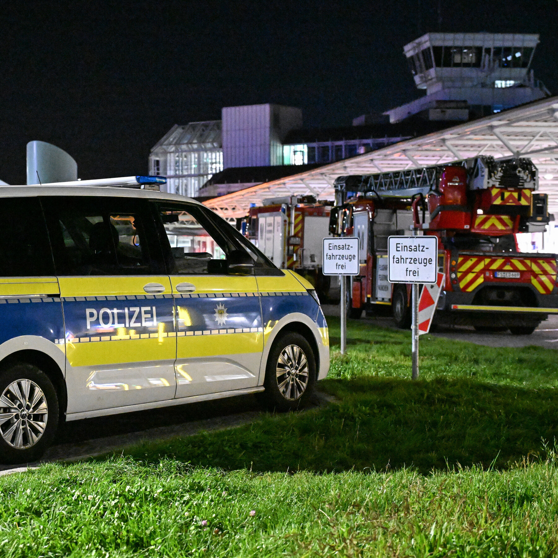 Flights Are Briefly Halted at Munich Airport After Drone Sightings