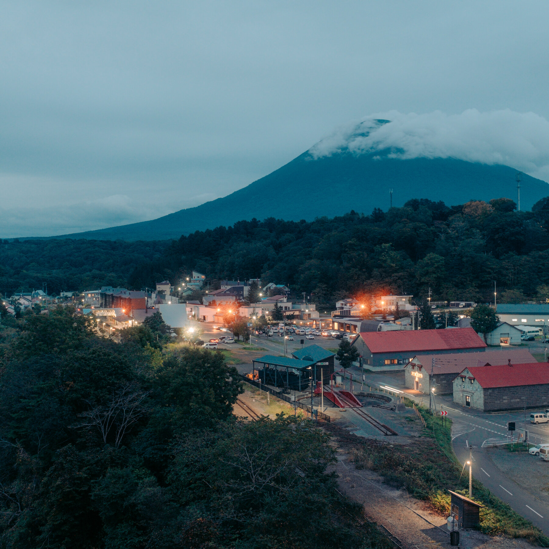A Japanese Ski Resort Town Is Roiled by a Debate Over Immigration
