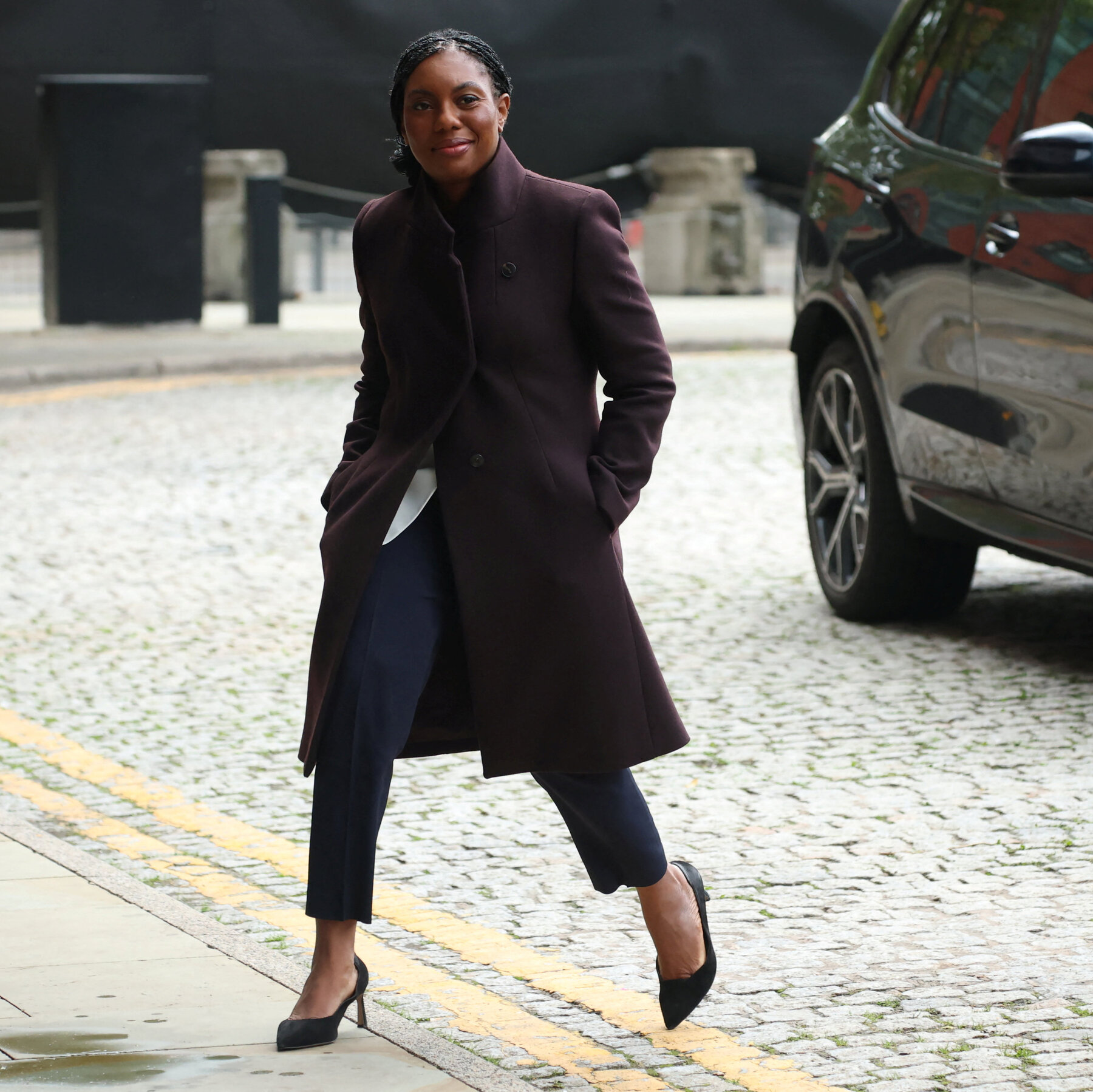 UK Conservative Leader Pledges to Deport 150,000 People Annually in Crackdown on Immigration