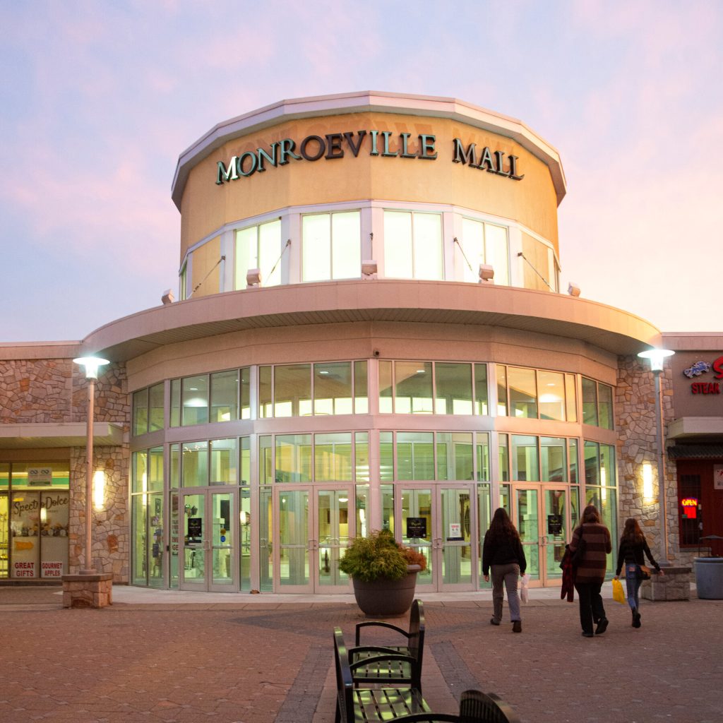 Walmart’s Unexpected Move: Retail Giant Buys a Shopping Mall