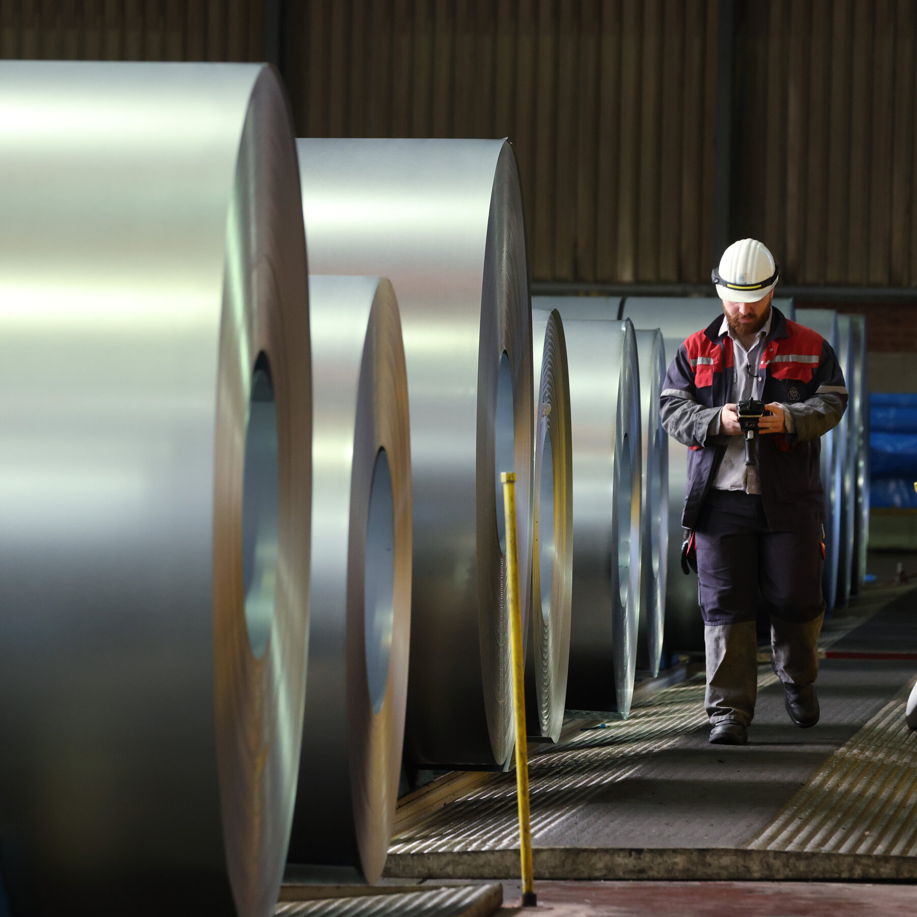 EU Proposes 50% Steel Tariffs, a Move to Counter Chinese Imports