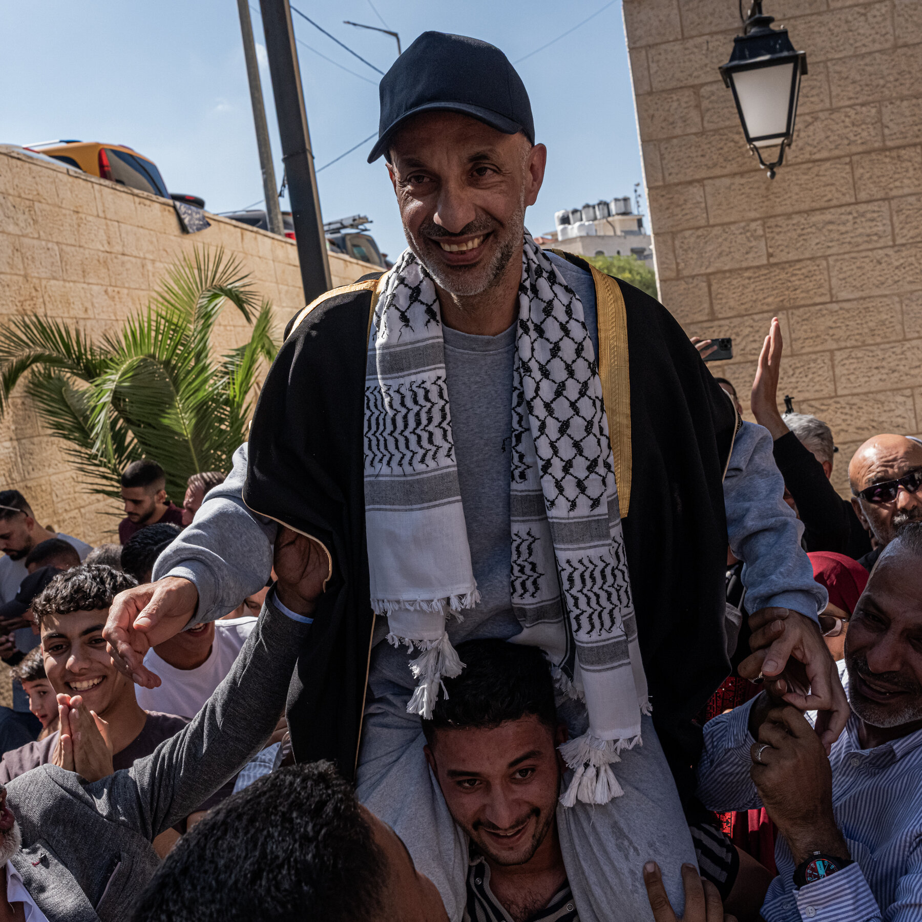 Breaking: Hostages and Palestinian Prisoners Released in Landmark Middle East Deal