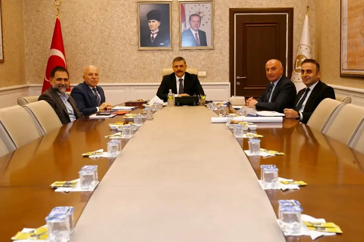 Erzurum 2. OSB Yönetim Kurulu Toplantısı Vali Çiftçi Başkanlığında Gerçekleştirildi