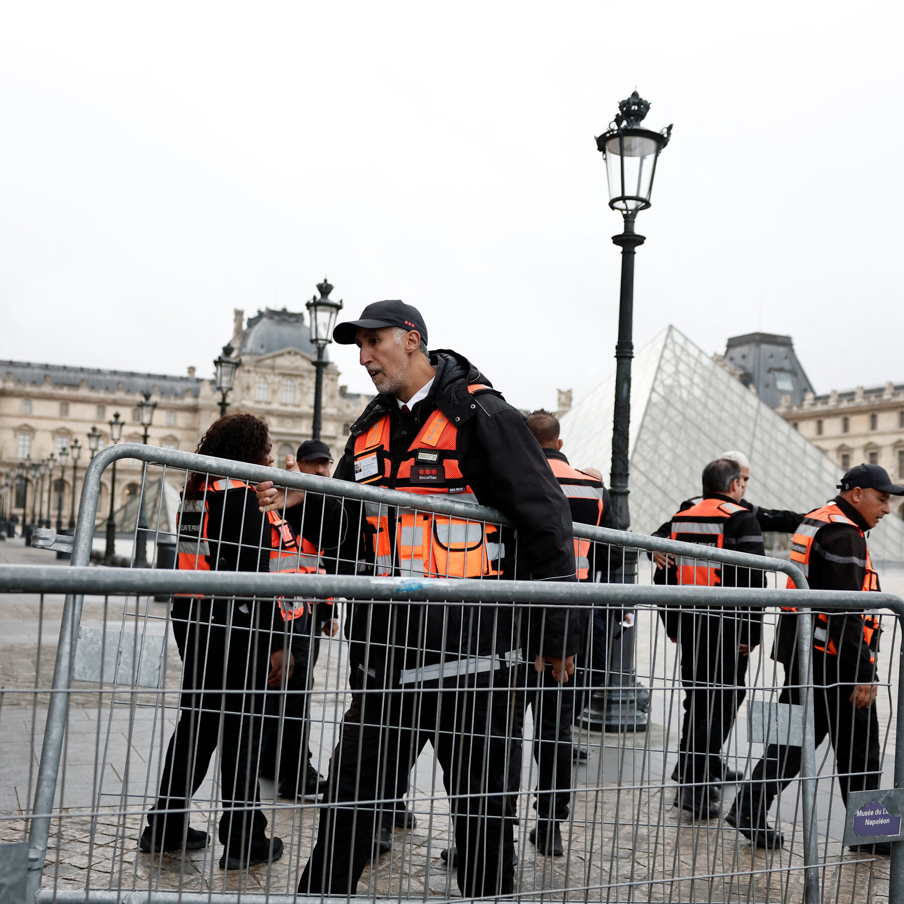Louvre Museum Remains Closed After Daring Jewelry Robbery: What to Know