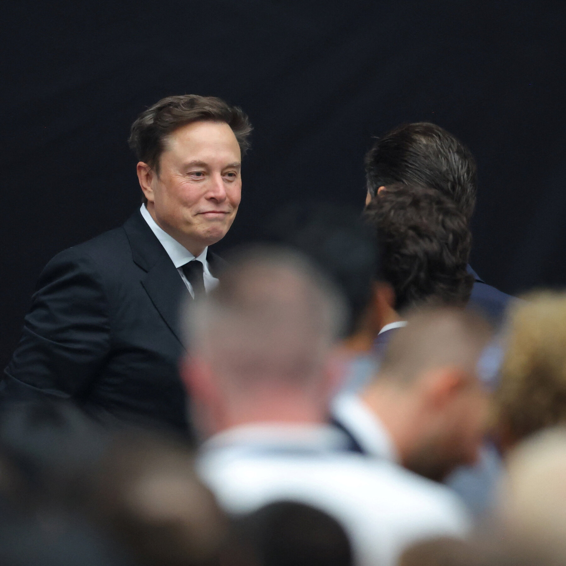 Musk’s Trillion-Dollar Pitch