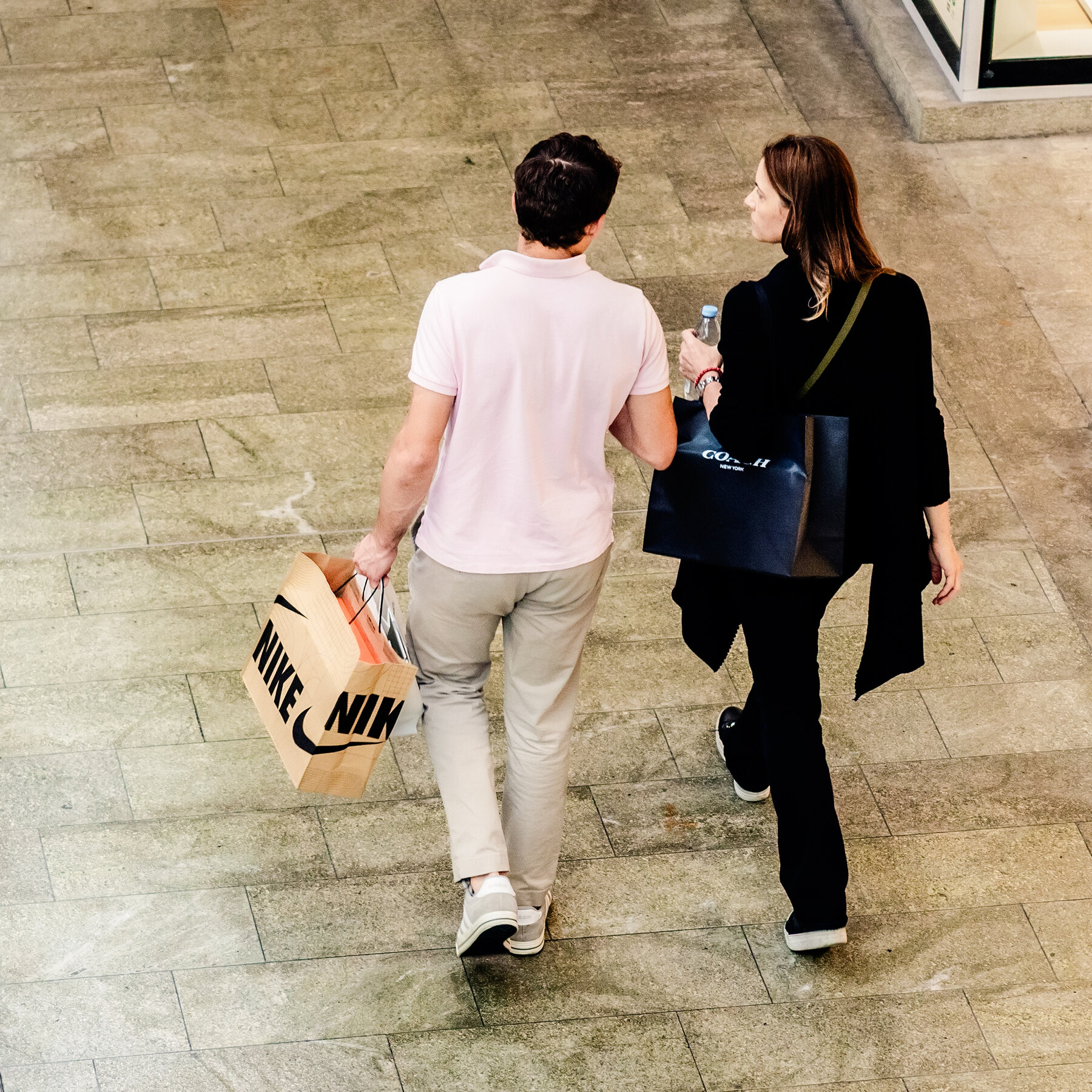 Tariff Shield Wears Off: Companies Can No Longer Protect Consumers from Price Hikes