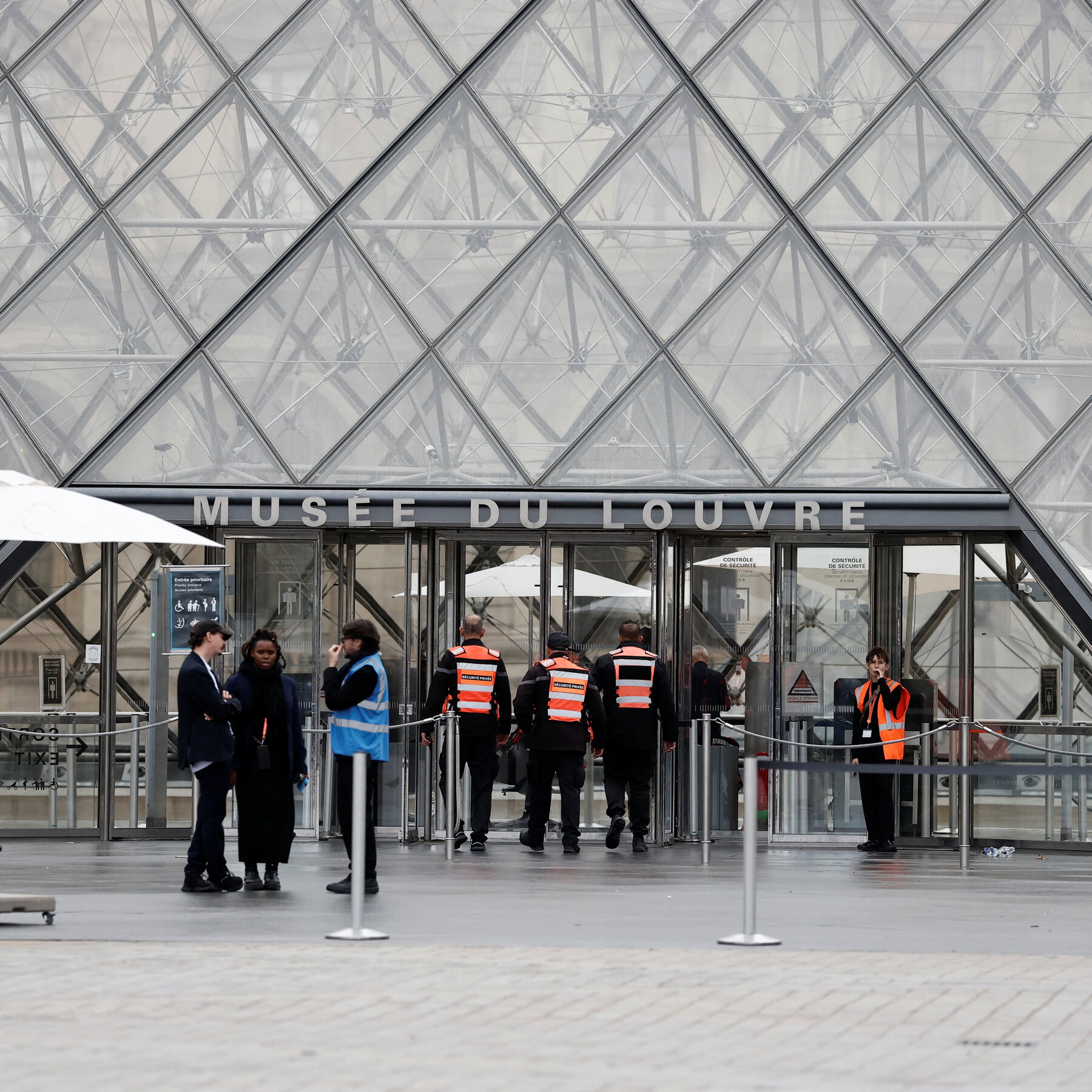 French Authorities Crack Down on Louvre Robbery, Multiple Arrests Made