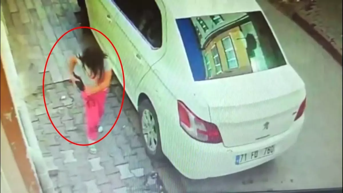 600 Bin Liralık Altın Kese Kaldırımda Unutuldu