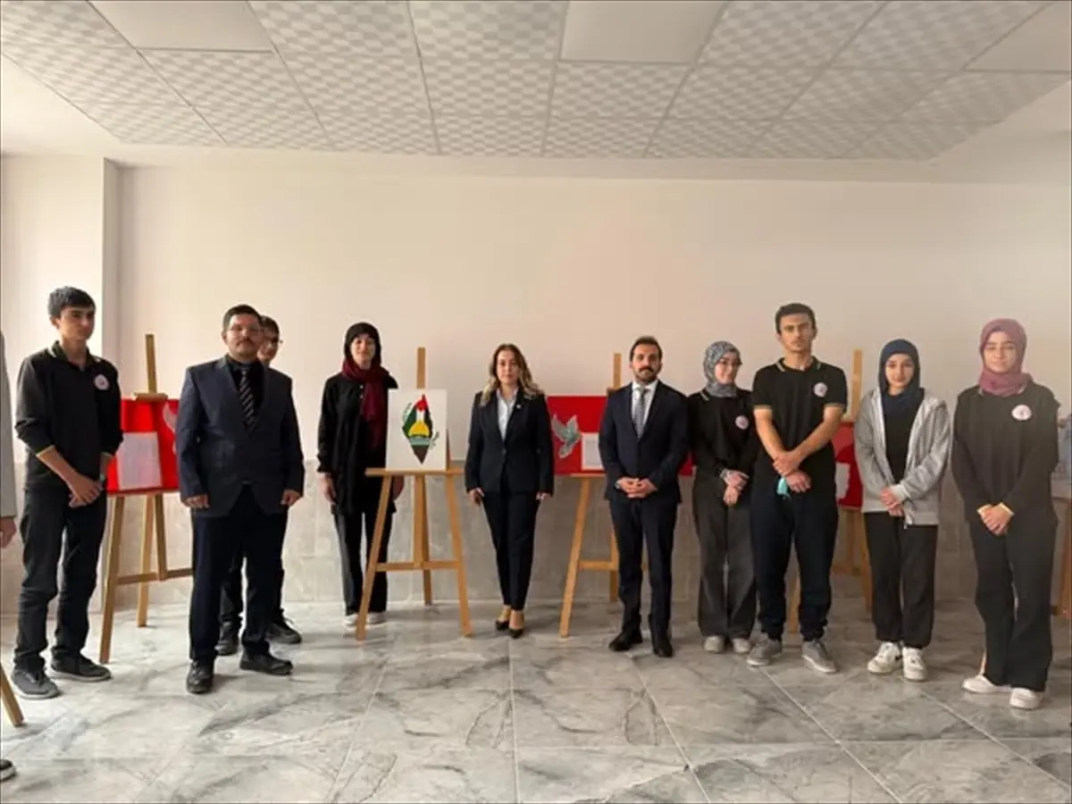 “Filistin’e Destek Sergisi İlgi Görüyor”