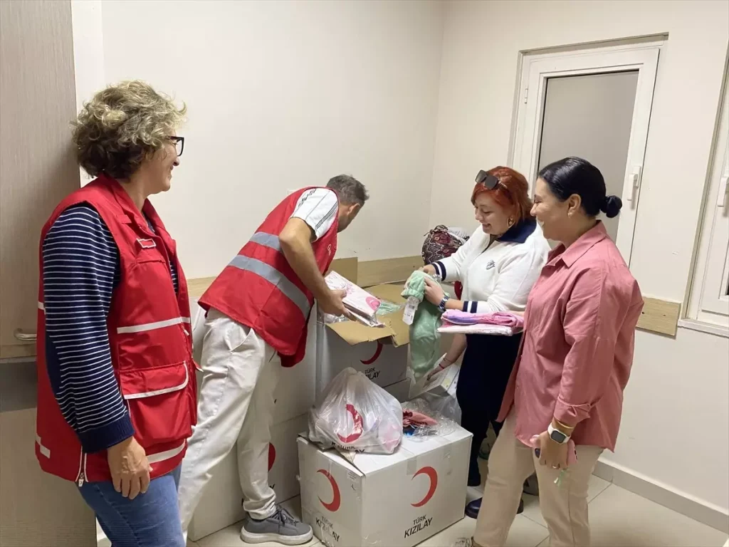 Hasta Dostu Sosyal Market Alaşehir’de Hizmet Veriyor