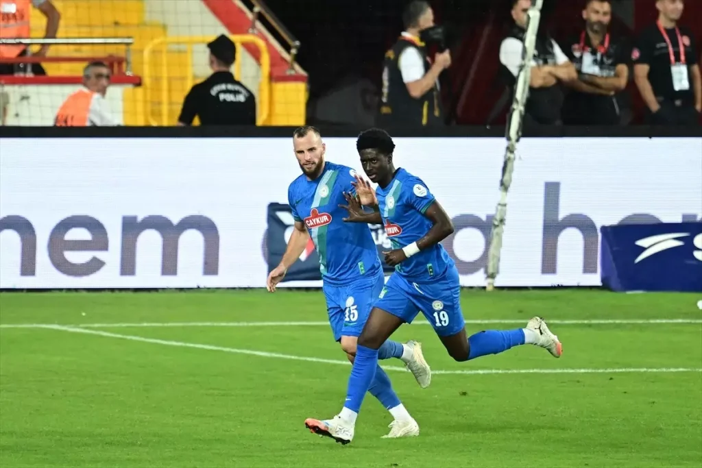 Antalyaspor’da Değişim Tartışması